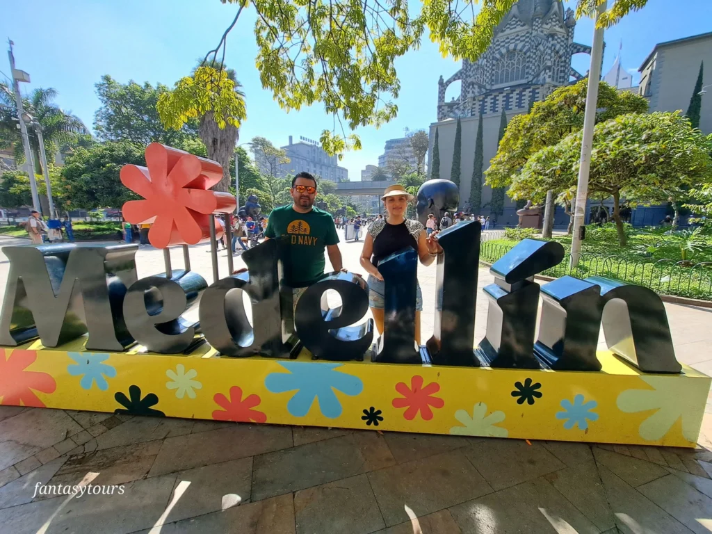 City Tour Por Medellín, Conociendo La Ciudad De La Eterna Primavera, ¡Vívelo este sábado 4 de octubre de 2025!